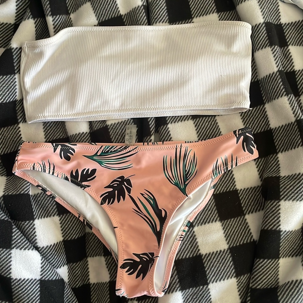 Bathing suit set